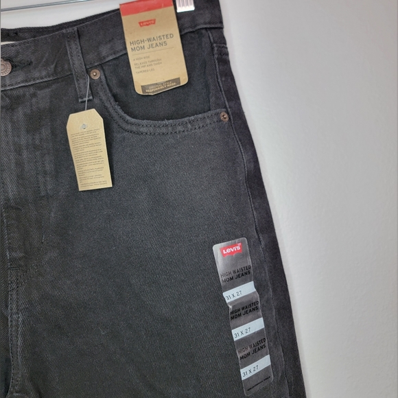 Levi's High Waisted Mom Jeans Women Long Pants Black Rips Denim Size  31 x 27 - Picture 3 of 12